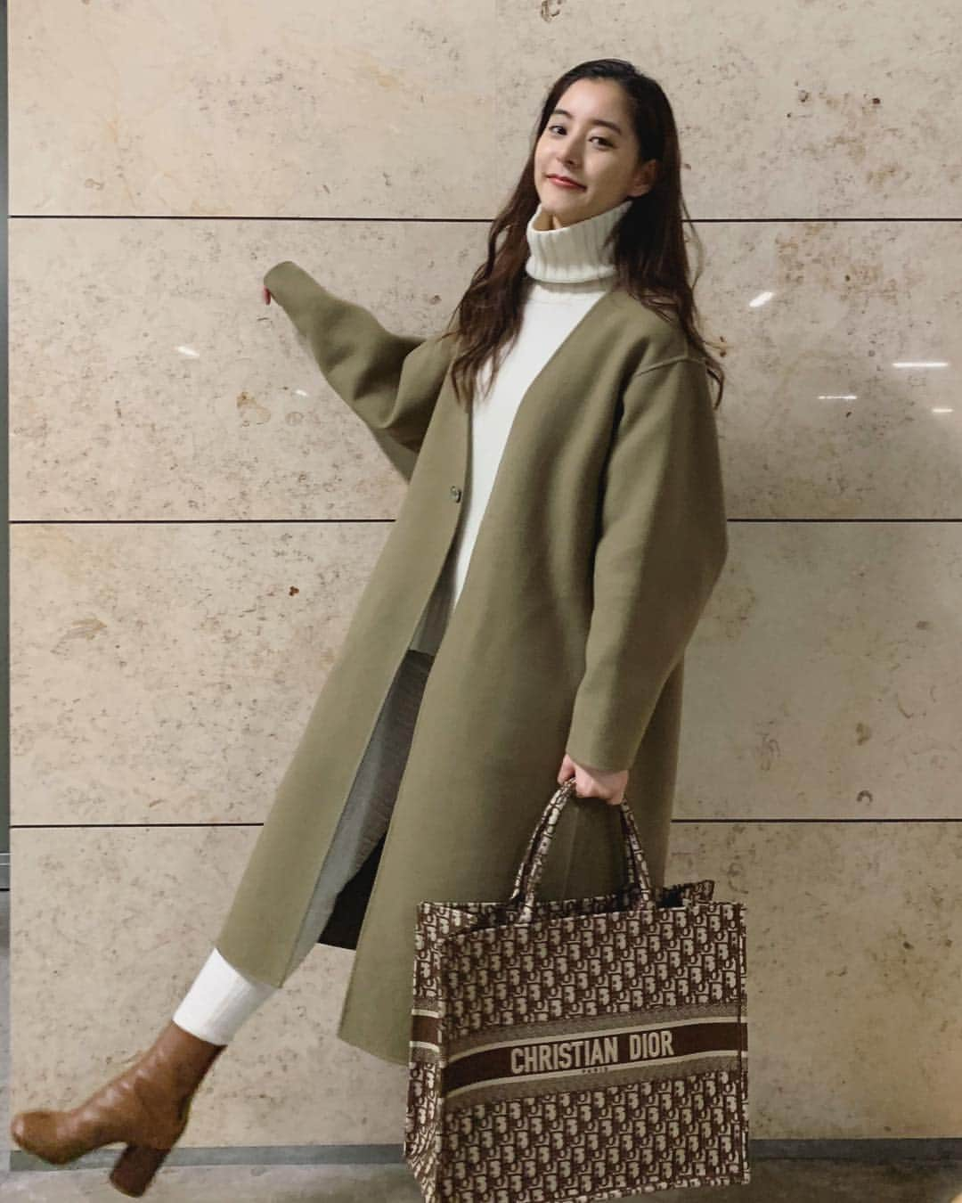 新木優子さんのインスタグラム写真 - (新木優子Instagram)「私服 coat : @hyke_official  tops : @tomorrowland_jp  bottom : @bacca_jp  shoes : @maisonmargiela  bag : @dior」1月11日 22時41分 - yuuuuukko_