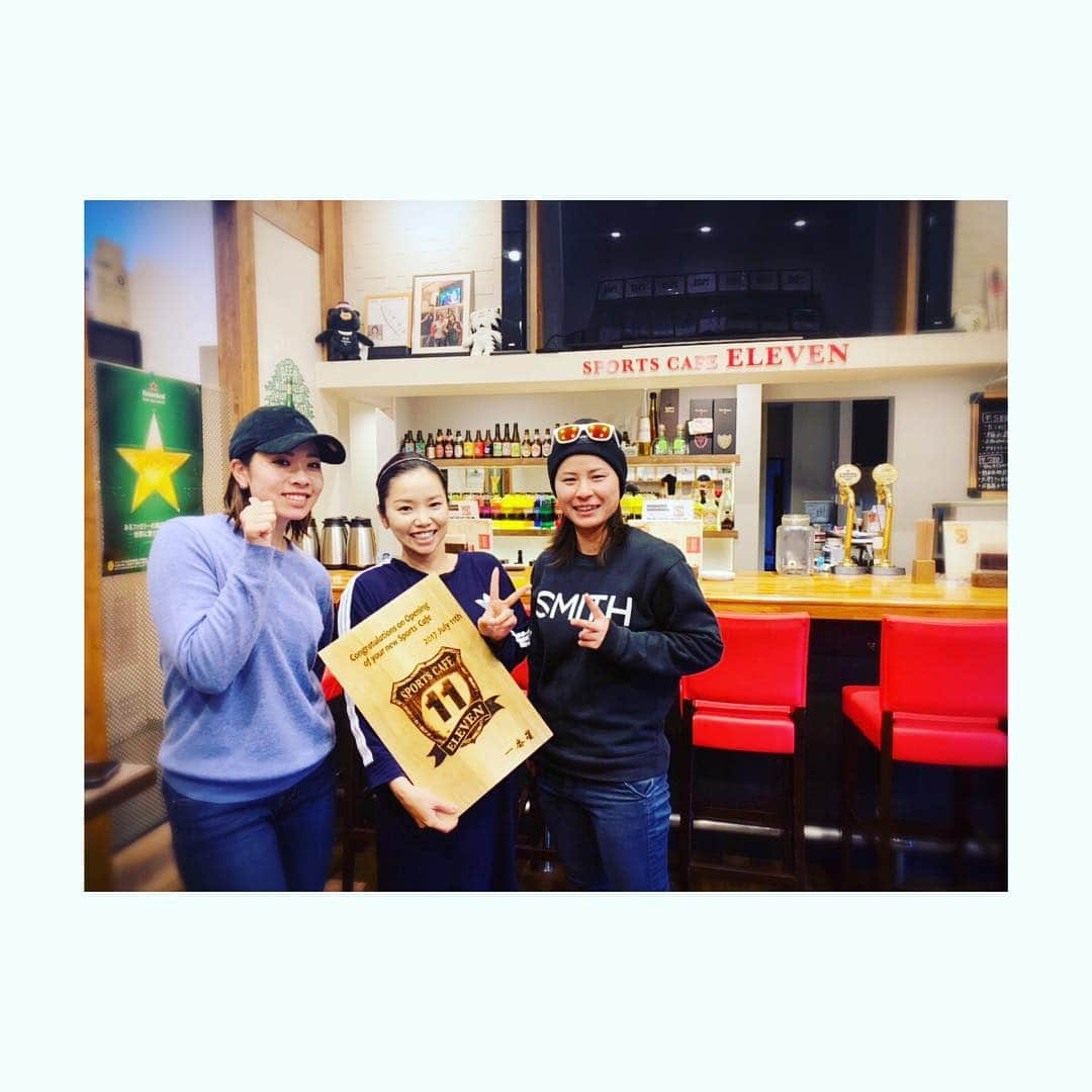 青山加織さんのインスタグラム写真 - (青山加織Instagram)「☆ 今日は @1_rikako と @nagata_aoi  ちゃんがお店によってくれました💕  二人とも志賀高原にスキー行ったんだって🎶 わざわざ高速おりて来てくれた2人Love😍 元気そうで良かった🎶 今度は私もスキー行ってみようかなぁ  #プロゴルファー #GOLF #ゴルフ女子 #lpga」1月11日 22時43分 - kaoriaoyama_official