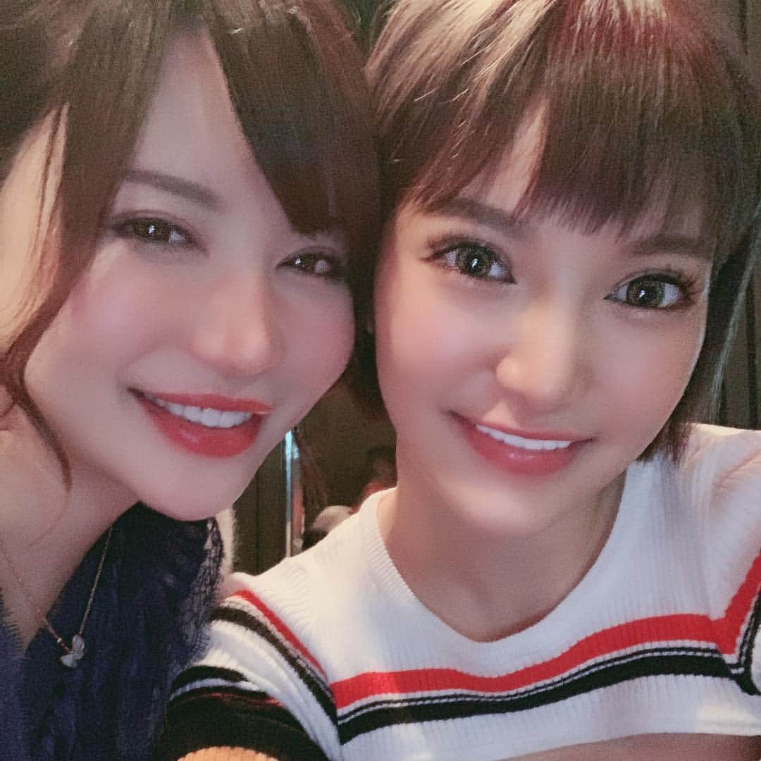 里美ゆりあのインスタグラム：「楽しいなぁ♫❤️ @nanaka_tokyo  #六本木#roppongi」