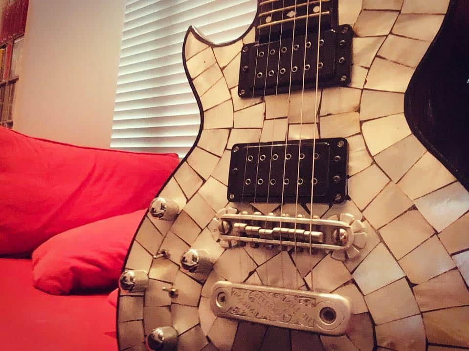 大原櫻子さんのインスタグラム写真 - (大原櫻子Instagram)「ZEMAITIS というギター  芸術品  かっこいいなぁ。 ふぁ。」1月12日 14時51分 - sakurako_ohara