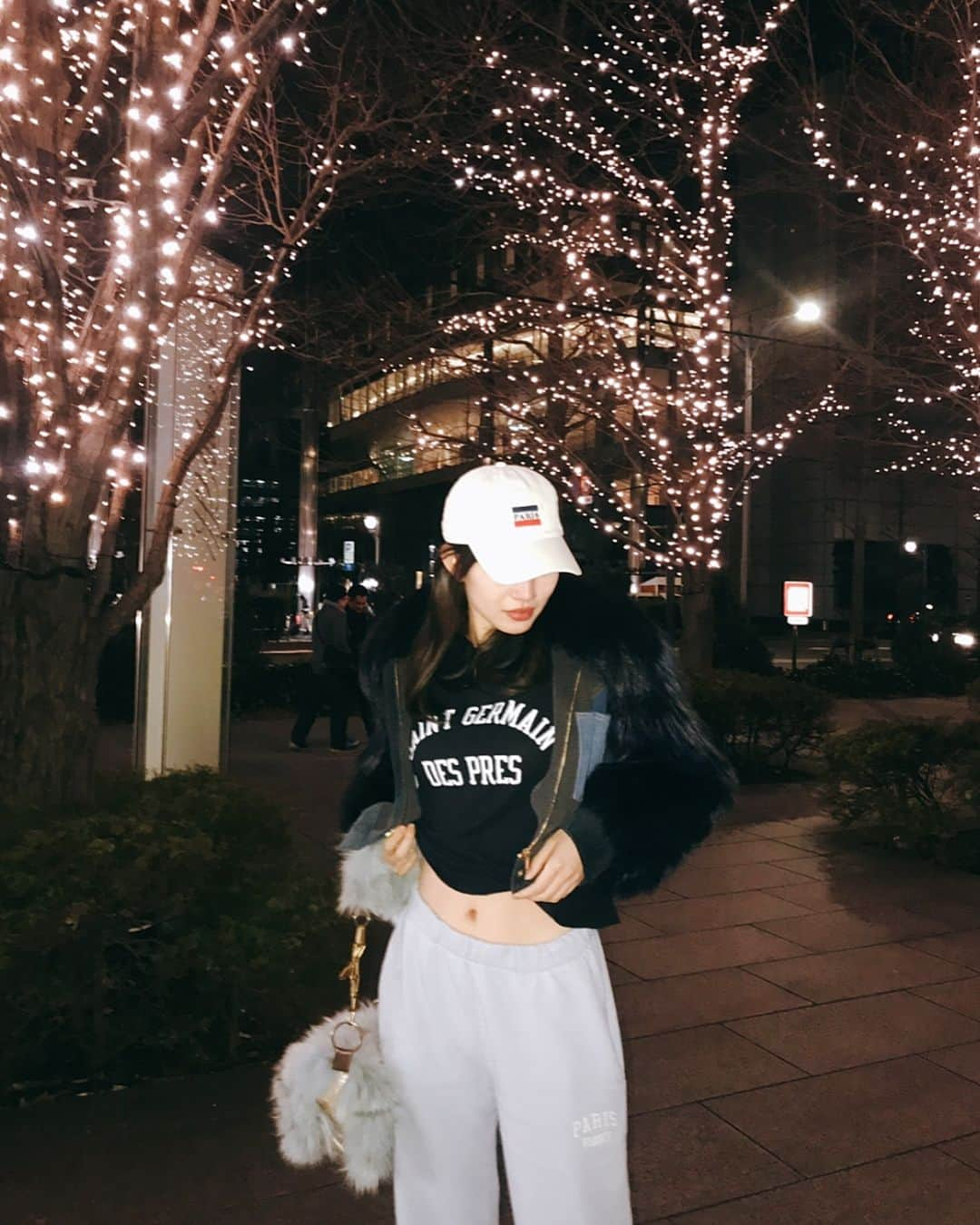 山本ソニアさんのインスタグラム写真 - (山本ソニアInstagram)「tokyo chill night 🌹  #brandymelville @brandymelvilleeu  #山本ソニア #ソニアファッション」1月12日 21時27分 - soniann0505