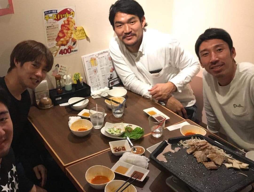 星原健太さんのインスタグラム写真 - (星原健太Instagram)「報告遅れてすいません！リリースで出ましたが藤枝MYFCでプレーすることになりました！チーム決まって良かった〜、、感謝です！ 色んな出会いや別れがあっていいこと辛いことあるけど新しい場所で頑張るのみ！ みんなまたね！byebye！！ そして藤枝の皆さんよろしくお願いします。 #舩津徹也 #福田俊介 #久木田紳吾 #岡田翔平 #風間宏希 #松原修平 #岩田拓也 #木村敦志 #安田晃大 #植田龍二郎 #奥田裕貴 #清光 #オヤジ #平田健太 #ゆず #ゴン #地元 #ザスパクサツ群馬  #松本山雅FC #藤枝myfc」1月12日 21時46分 - kentahoshihara