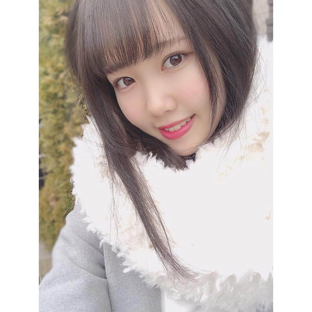 関口なほさんのインスタグラム写真 - (関口なほInstagram)「今日の朝 東京 雪降ったね⛄❄ . さむいのは大嫌いだけど 雪はすき☺️笑 . 雪合戦して、雪だるま作りたい っていう子供心はいつまでも あるとおもう笑笑 . . そして今日は、 ツアーファイナル day1 ありがとうございました！ . 明日はついにday2。 いろんな気持ちでごっちゃに なりそうだけど、 なによりも本当に心から 楽しめる日にしたいって思ってる。 . 来てくれる方は 一緒にたのしもうね！！！ では！またあした👋💭 . #神宿  #アイドル  #関口なほ  #最後まで  #全力で」1月12日 23時15分 - naho__kmyd