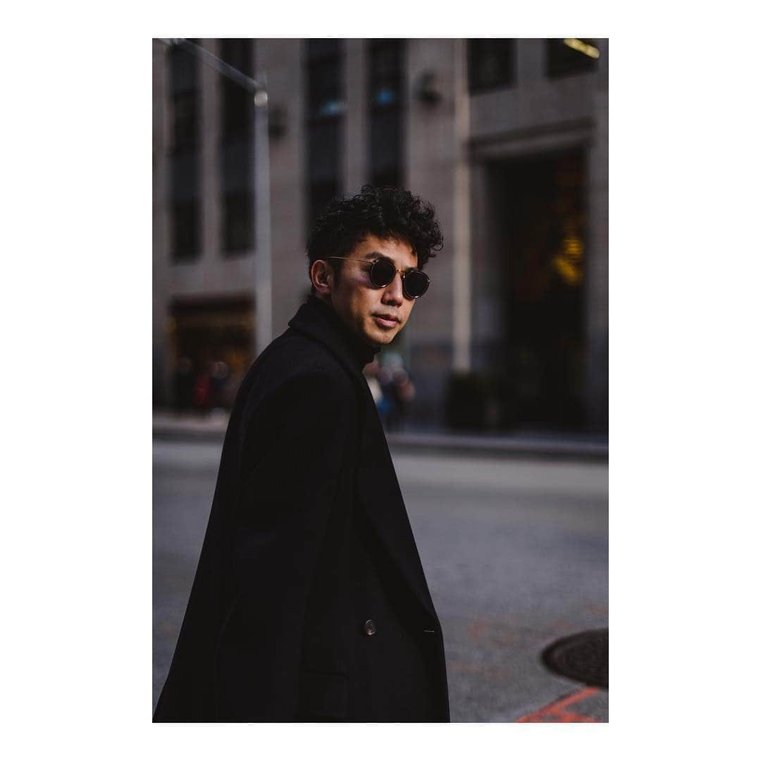 綾部祐二さんのインスタグラム写真 - (綾部祐二Instagram)「Selwyn series # 2 photo: @selwyn.ramos coat: @therow #therow @eyevan7285_tokyostore」1月13日 13時37分 - yujiayabe