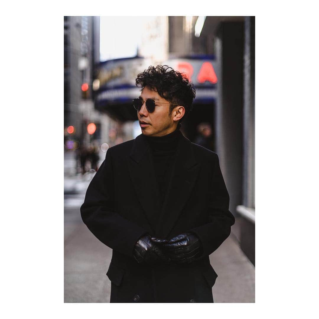 綾部祐二さんのインスタグラム写真 - (綾部祐二Instagram)「Selwyn series # 2 photo: @selwyn.ramos coat: @therow #therow @eyevan7285_tokyostore」1月13日 13時37分 - yujiayabe