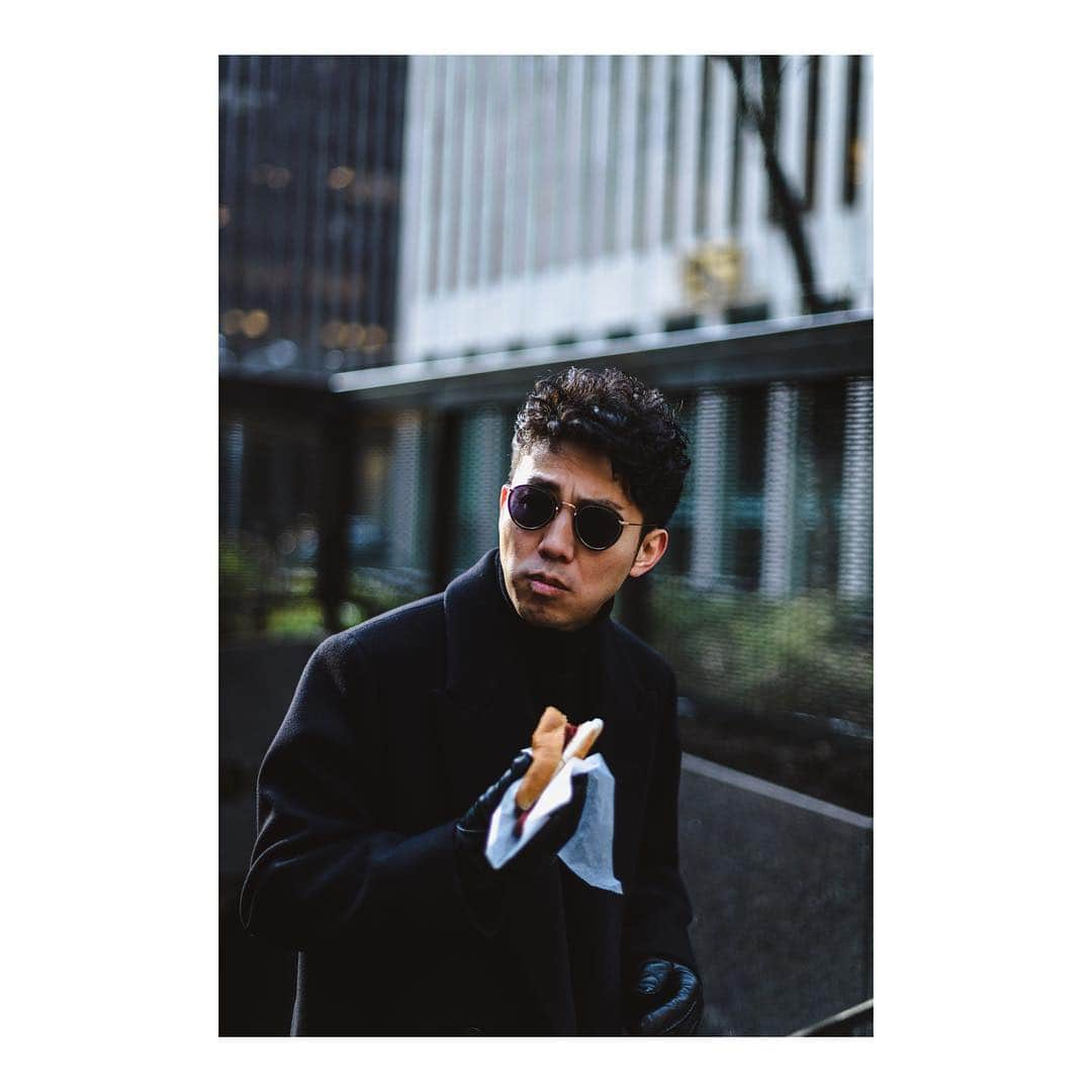 綾部祐二さんのインスタグラム写真 - (綾部祐二Instagram)「Selwyn series # 2 photo: @selwyn.ramos coat: @therow #therow @eyevan7285_tokyostore」1月13日 13時37分 - yujiayabe