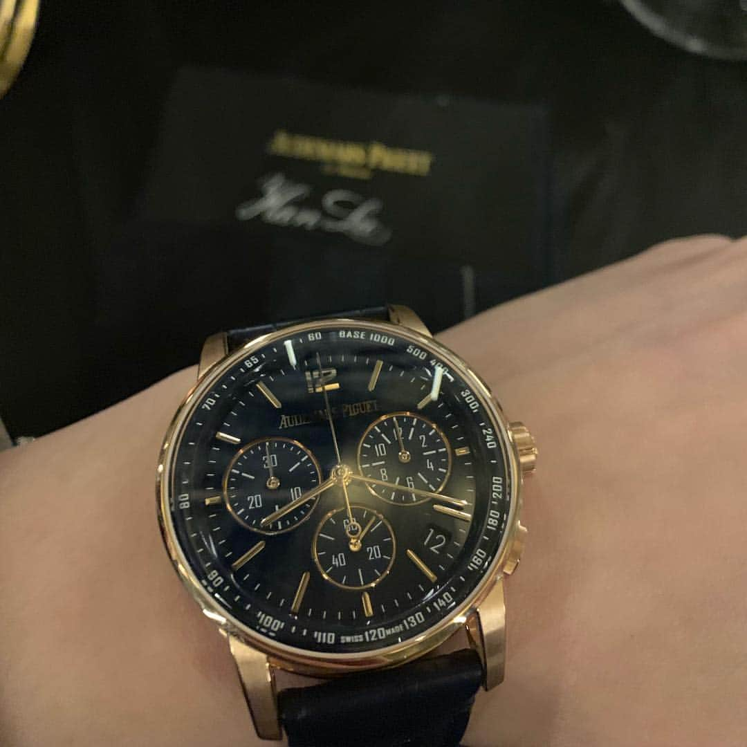 ルハンさんのインスタグラム写真 - (ルハンInstagram)「wonderful CODE 11.59～wonderful AP～wonderful night～@audemarspiguet ✌️✌️✌️」1月13日 5時38分 - 7_luhan_m