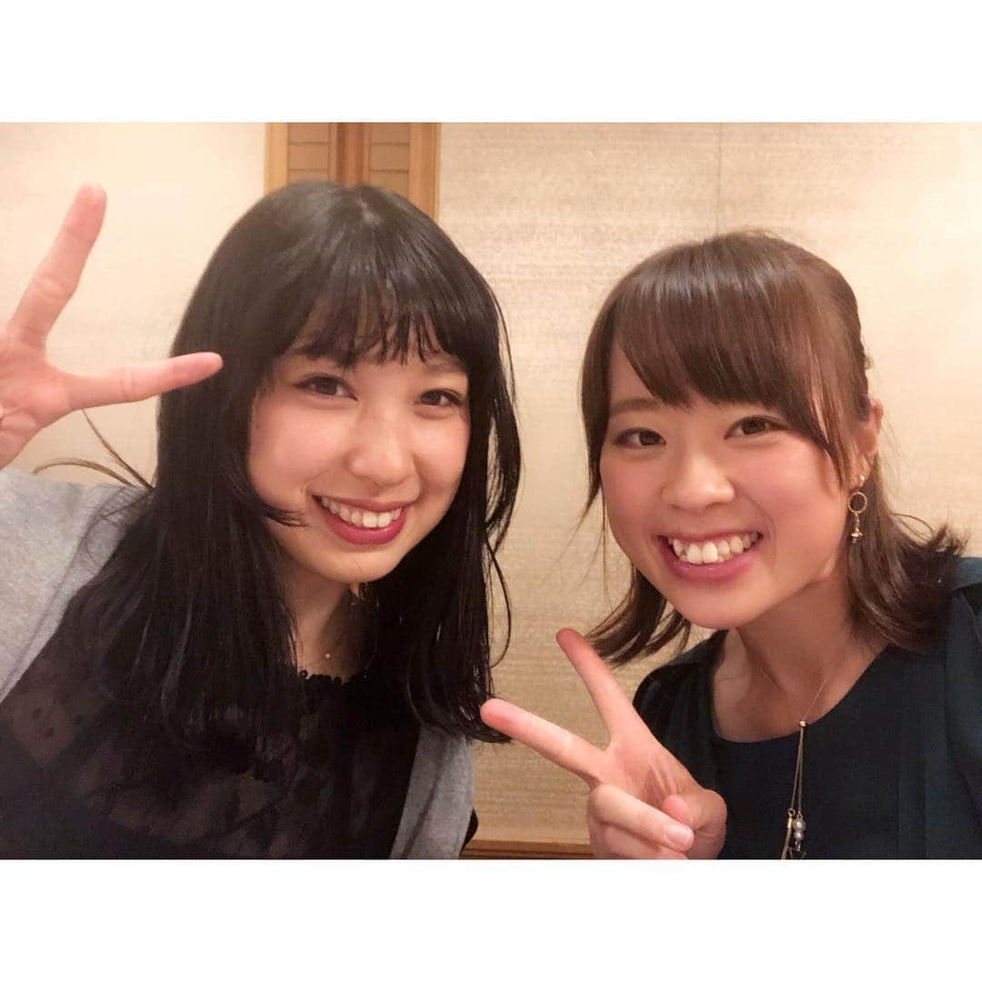 笹原優美さんのインスタグラム写真 - (笹原優美Instagram)「☆ . . 一昨日は、 所属事務所#スポーツビズ の「スポーツをチカラにする新年会」が開催されました😄💪🏻 所属アスリートの参加は28名。 スポンサーの皆さん、メディアの皆さんを合わせて約480名の方にご参加いただきました。 過去最大規模の新年会となりました🙇‍♀️✨ . . 写真を撮っていただいたのは、﻿ ﻿ 元プロ野球選手の#和田一浩 さん⚾️﻿ まだラウンドをご一緒したことが無いので、早く念願かなえたいです😄⛳️﻿ ﻿ 同じく元プロ野球選手の#阿波野秀幸 さん⚾️﻿ 今年から中日ドラゴンズのコーチになられるので、野球を観る楽しみが増えました☺️🎶﻿ ﻿ モーグル選手の#岩本憧子 ちゃん﻿ 同級生✨﻿ 今年の3月末で現役を引退するので、﻿ ラストシーズンの活躍を応援してます😆🎿💓 . . 私たちを支えてくだる沢山の方々と、 素敵なアスリートの先輩方にお会いすることができて スポーツビズの一員でいられることを改めて誇りに思いました🍀 スポーツビズ所属選手の名に恥じない選手でありたいです💪🏻 2019年、頑張ります⛳️‼️ . . #萩原次晴 さん#小谷実可子 さん #千葉真子 さん#八木沼純子 さん #勅使川原郁恵 さん#阿波野秀幸 さん #和田一浩 さん#亀山つとむ さん #佐々木則夫 さん#藤井かすみ さん #大西将太郎 さん#迫田さおり さん #廣田遥 さん#中田久美 さん #寺廻太 さん#長谷川誠 さん #大神雄子 さん#本橋麻里 さん #岩本憧子 ちゃん#田南部夢叶 ちゃん #村田嵐 くん#濱田真由 ちゃん #新井真季子 さん#加藤美優 さん #北村響 ちゃん#高林由実 さん #三浦桃香 ちゃん#笹原優美 . . あっ！あと、 最後の写真はもう担当は変わっちゃったけど 元マネージャーの原田さん😆✨ 隠れファンの方のために一緒に写真撮っておきました💓(笑)」1月13日 8時44分 - yumi_sasahara_official