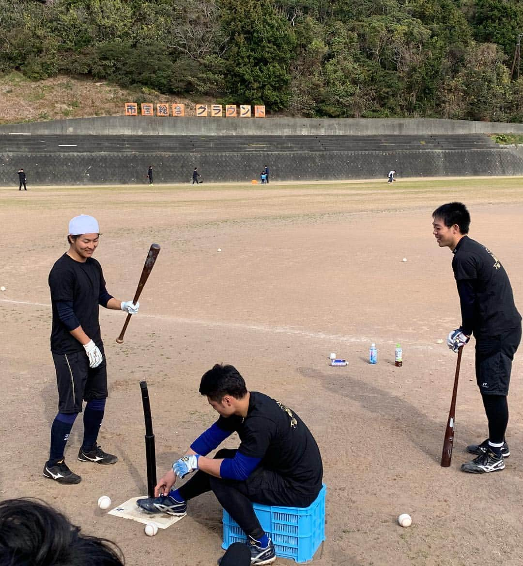 片山真人さんのインスタグラム写真 - (片山真人Instagram)「富士市の成人式に出席した 埼玉西武ライオンズの鈴木将平選手。下田市での秋山翔吾選手率いる秋山組自主トレで身体を追い込む中、「楽しんでこい！」と成人式に送り出されました。 勝負の3年目。静岡朝日テレビで1月18日（金）18時15分からの県内ニュースで鈴木将平選手特集を放送します！ぜひ！ #seibulions #埼玉西武ライオンズ #静岡高校 #高校野球 #プロ野球 #鈴木将平 #静岡朝日テレビ  #静岡朝日テレビ見てね #富士市 #富士市成人式 #成人式」1月13日 14時11分 - katayamasato