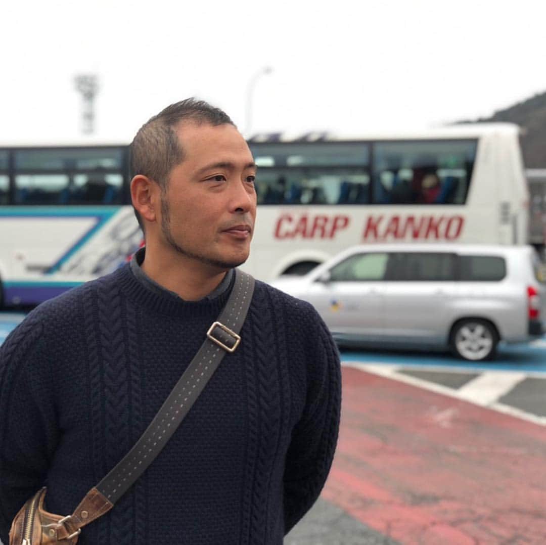 のインスタグラム：「RCC中国放送、プロ野球解説者になった天谷宗一郎くんと大分.別府の旅カープファンナイトin別府に参加してます(^^) 1日目  安心院葡萄酒工房でワイン工場見学と試飲🍷と昼食は焼肉🥩😋 昼食後は別府に移動して、血の池地獄に行きました😊  今年は鬼コーチ👹になりますので☺️ #天谷宗一郎 #安心院葡萄酒工房 #別府 #血の池地獄」