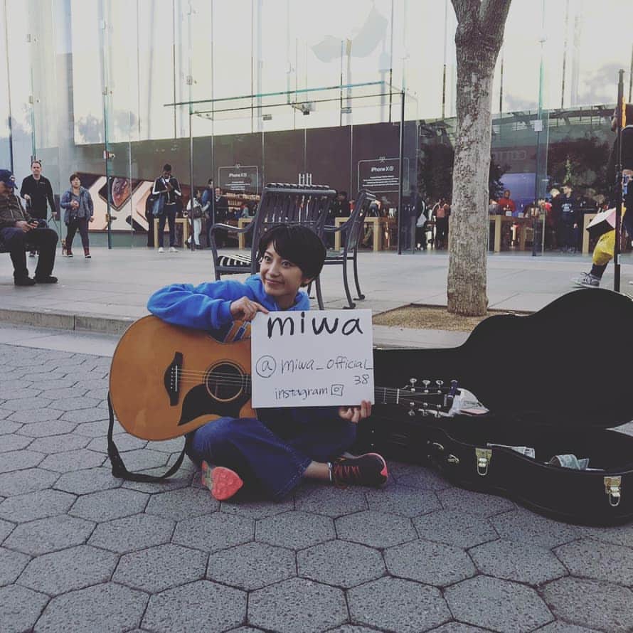 miwaさんのインスタグラム写真 - (miwaInstagram)「ストリートライブ面白かった～‼️ I performed on 3rd street promenade in Santamonica today. It was really exciting!!」1月13日 15時30分 - miwa_official_38