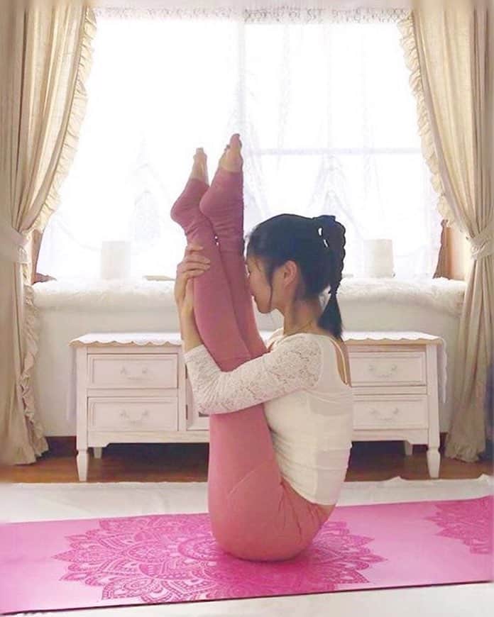 ヨガデザインラボ Yoga Design Labさんのインスタグラム写真 - (ヨガデザインラボ Yoga Design LabInstagram)「新潟県長岡市の ヨガ教室 @yoga_crystal さん 💗  インフィニティマット5ミリ「ローズ」をご使用していただいています。いつも可愛く撮ってくださり、ありがとうございます 😊 . . . #yoga #yogadesignlabjapan #yogamat #pink #yogini #lifestyle #ヨガ #ヨガマット #ヨガインストラクター #ヨガデザインラボ #ヨガ教室 #ピンク #新潟 #長岡市 #ヨガレッスン #ライフスタイル #美 #ボディメイク」1月13日 16時20分 - yogadesignlabjapan