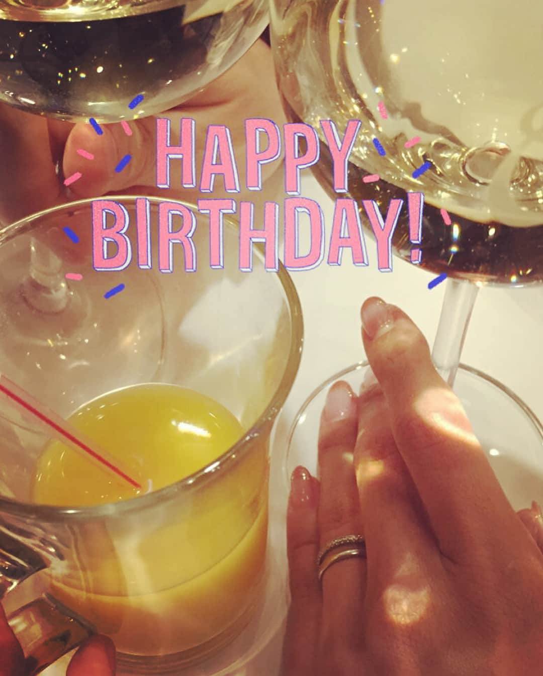 中村祥子さんのインスタグラム写真 - (中村祥子Instagram)「お友達と楽しいバースデー🎂🎉 家族とのバースデー👪✨ いっぱいのお祝い嬉しいね😍 ケーキは大好きベイブレード‼️ みんなのテンション⤴️アップ❤️ もちろんベイブレード取り合いになるよね〜😁ケーキはいつもお願いしている @dolcemaririsa です。 誕生日プレゼントにあげたゾイドを自分1人で真剣に作り上げ、完成したグラキオサウルスもみんなと一緒にケーキを食べていた😁👍 #happybirthday #friends #happy #day #wonderful #cake #birthdaypresent」1月13日 18時36分 - shoko_officialpage