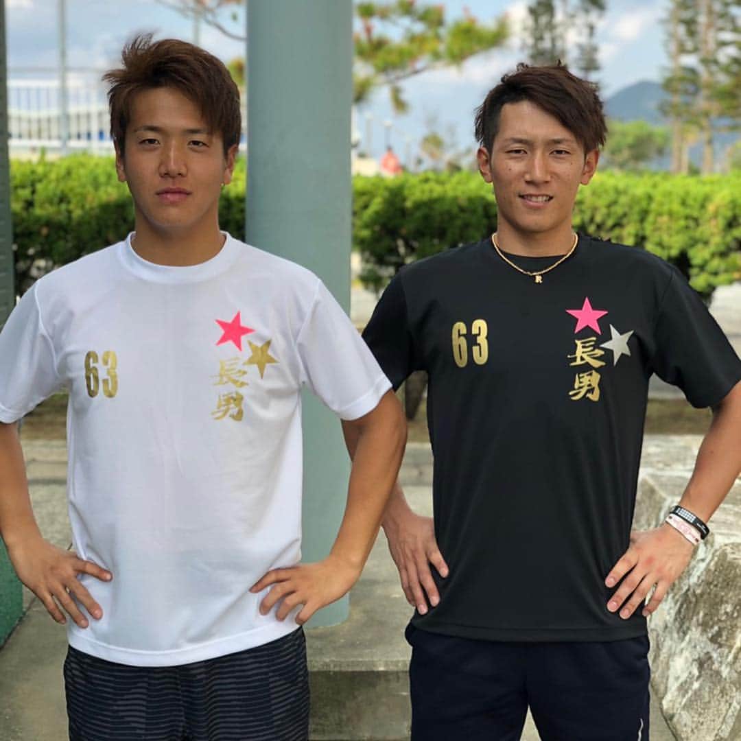 のインスタグラム：「自主トレ第2クール3日目終了☠️ 気比の後輩ちゃんがTシャツに一目惚れしたらしいのであげました🥴 長男Tシャツ(笑)  明日は休み前💪  #長男Tシャツ#俺はまだ本気出してないだけ#平沼翔太#敦賀気比」