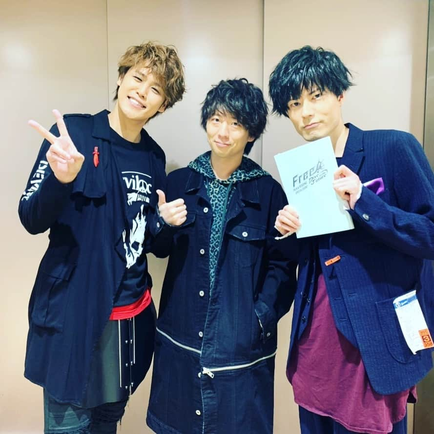 木村良平さんのインスタグラム写真 - (木村良平Instagram)「『Free! スペシャルイベント』会場、ライブビューイングで参加のみなさん、ありがとうございました！ 更なる未来への発表ができて嬉しいね。 よろしくお願いします！ #free #劇団ひまわり」1月13日 20時43分 - ryouhey_drunk