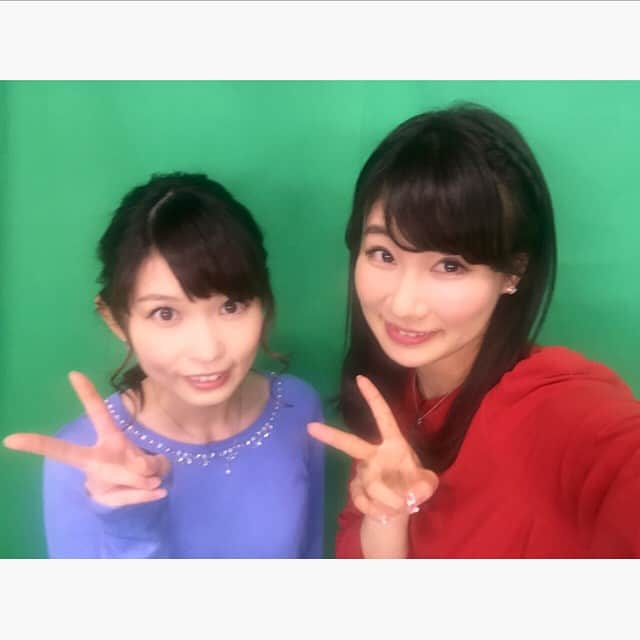 島津久美子さんのインスタグラム写真 - (島津久美子Instagram)「みくみ会👭🍒* 2日連続で顔を合わせてますが、話し出すと止まらず時間が足りない😂💕 * #みくみ #同盟 #大好きなお姉ちゃん的存在 #みくちゃん #中村美公 #気象予報士 #お天気お姉さん #仲良くしてくれて有難う #次の楽しみは #タコパ🐙 #その前に #月末飲み #青と赤 #衣装 #話が尽きない #笑いまくり #モンブランアイス #うまみ #tbsnews #wathercaster #newscaster #monblanc #girlstalk #hotelnewotanitokyo  今日はこれから出勤‼︎明日3時45分からは地上波ニュースもあります📺✨* 今週も頑張ります🙋」1月13日 21時20分 - kumiko_shimazu