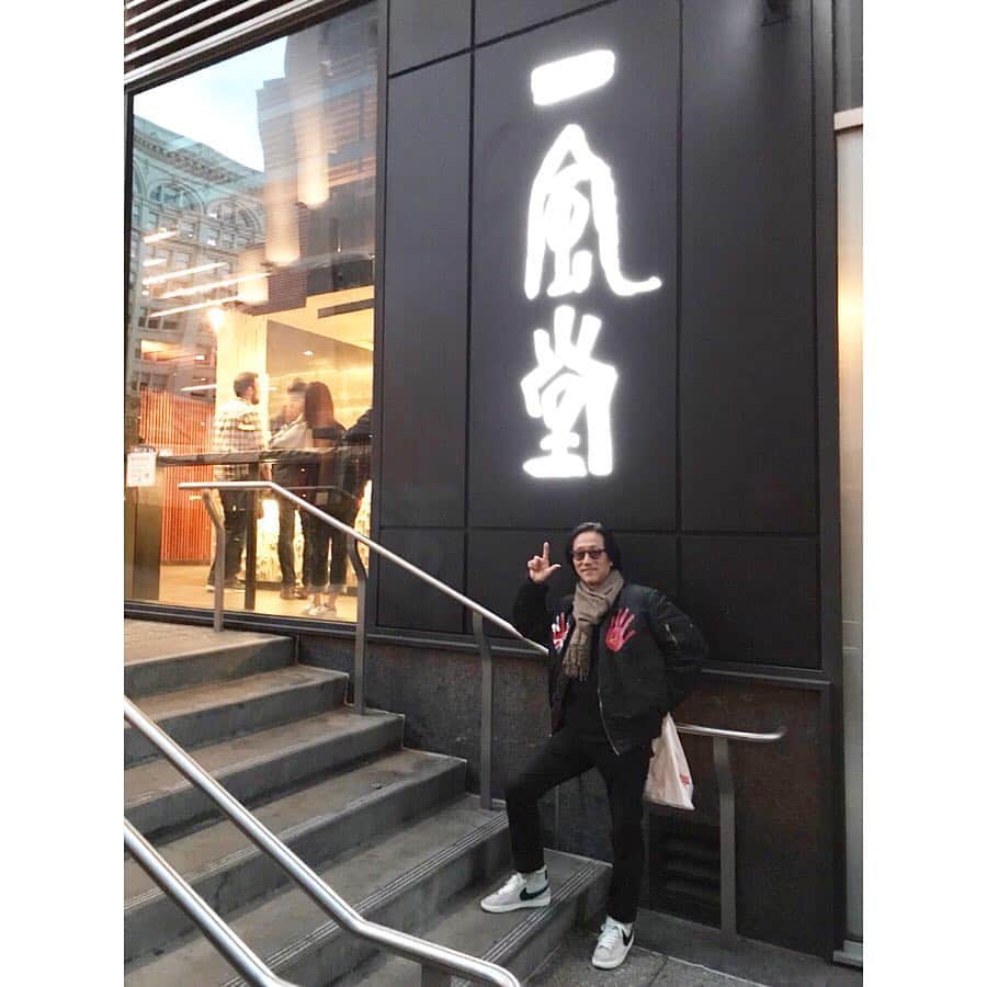 松永俊弥のインスタグラム：「San Franciscoに来てるよ😃🥁 ・ #sanfrancisco  #drum#drummer#vater#meinl#premierdrums#ludwigdrums#remo#dwdrums#dwdrum#dw9000 ・ #tartoptical #worldsend#ippudo」
