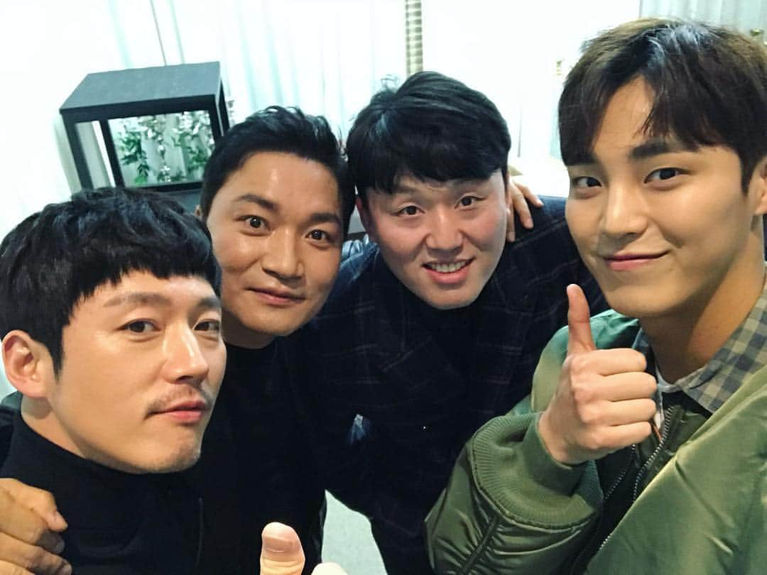 イ・テファンさんのインスタグラム写真 - (イ・テファンInstagram)「D-day!! #도시경찰 #mbc에브리원  #저녁8시30분 #본방사수 👮‍♂️👨‍👨‍👦‍👦🙏👍 #이쁜사진들과응원해주신모든분들께감사합니다」1月14日 16時57分 - leetaehwan0221