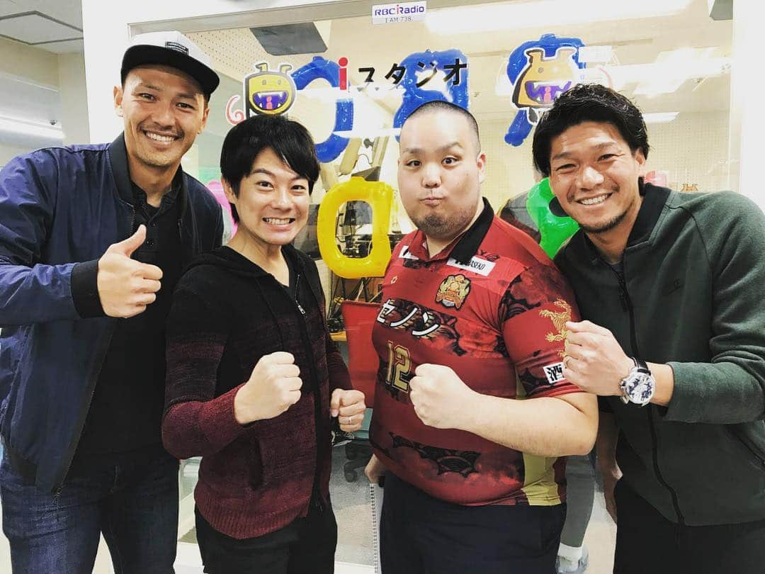 上里一将さんのインスタグラム写真 - (上里一将Instagram)「RBCiラジオ  漢那邦洋のスポーツフォーカルにお邪魔させていただきました！  #RBC #琉球放送 #RBCiラジオ #漢那邦洋のスポーツフォーカル #沖縄お笑いFEC #ぎぼっくす #FC琉球 #上原慎也 #上里一将」1月14日 16時53分 - kazumasa_uesato20