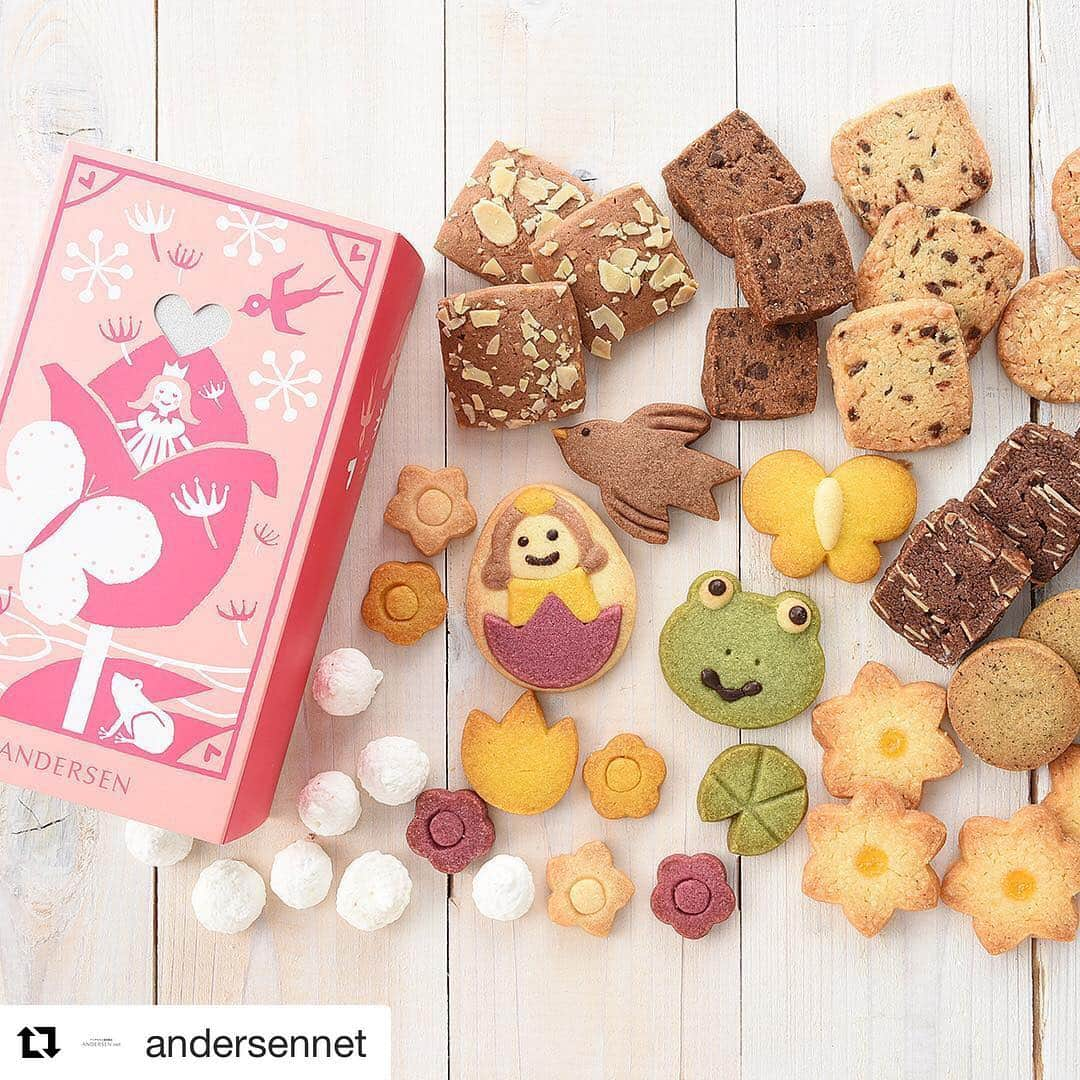 ANDERSEN アンデルセンさんのインスタグラム写真 - (ANDERSEN アンデルセンInstagram)「#Repost @andersennet ・・・ アンデルセンネット（通信販売）ではアンデルセン童話のクッキーシリーズ、「お花畑のおやゆび姫」が登場しました！ . チューリップから生まれた小さなお姫様が、仲間たちに助けられて幸せになるものがたり。お花の国でのハッピーエンドをイメージしたクッキーがぎっしり入っています。 . 春の贈りものにおすすめです🌷 . アンデルセンの通信販売の他、一部の店舗で販売しています。 . アンデルセンネットはこちら↓ @andersennet . #アンデルセン #アンデルセンネット #童話クッキー #おやゆび姫 #お花畑のおやゆび姫 #クッキー缶 #春の贈り物 #バレンタイン #ホワイトデー #ベーカリー #パン #アンデルセン童話 . #andersen #andersennet #andersenhiroshima #bread #bakery #instagood #instafood #gift #spring #valentine #whiteday」1月14日 9時03分 - andersen_official_jp