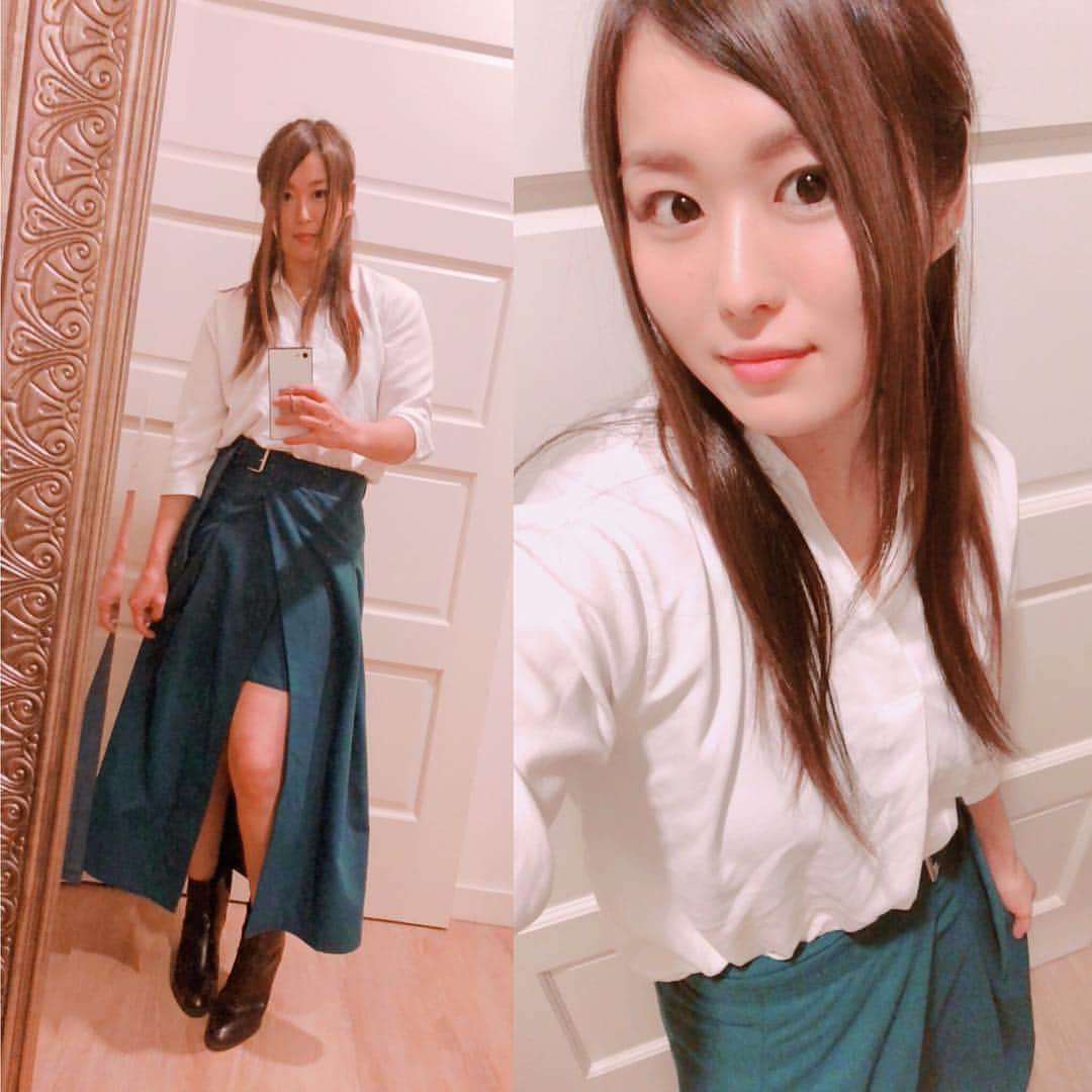 紫雷イオさんのインスタグラム写真 - (紫雷イオInstagram)「#outfit #cordinate #お姉さんコーデ  #ちなみにお姉さんコーデって何？」1月14日 10時54分 - iyo_sky