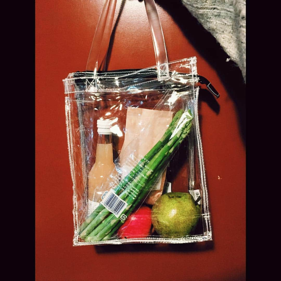 上白石萌歌さんのインスタグラム写真 - (上白石萌歌Instagram)「お邪魔しますの品  #🍎🍐」1月14日 12時02分 - moka____k