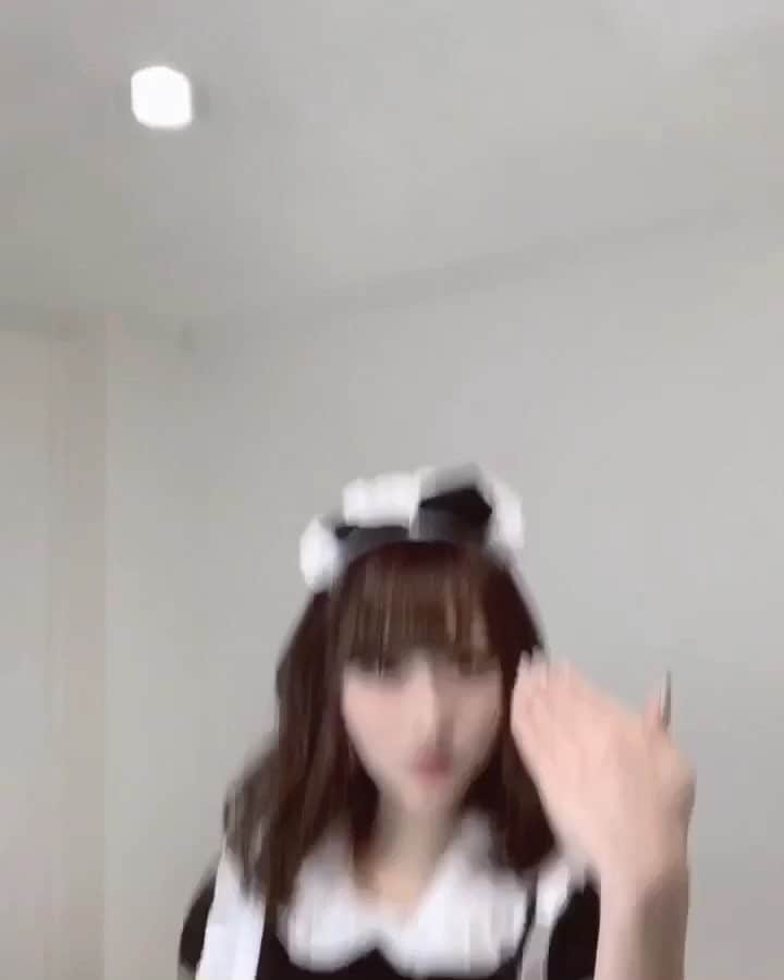 おもてちゃんのインスタグラム：「. 角度に文句付けないとやってられない」