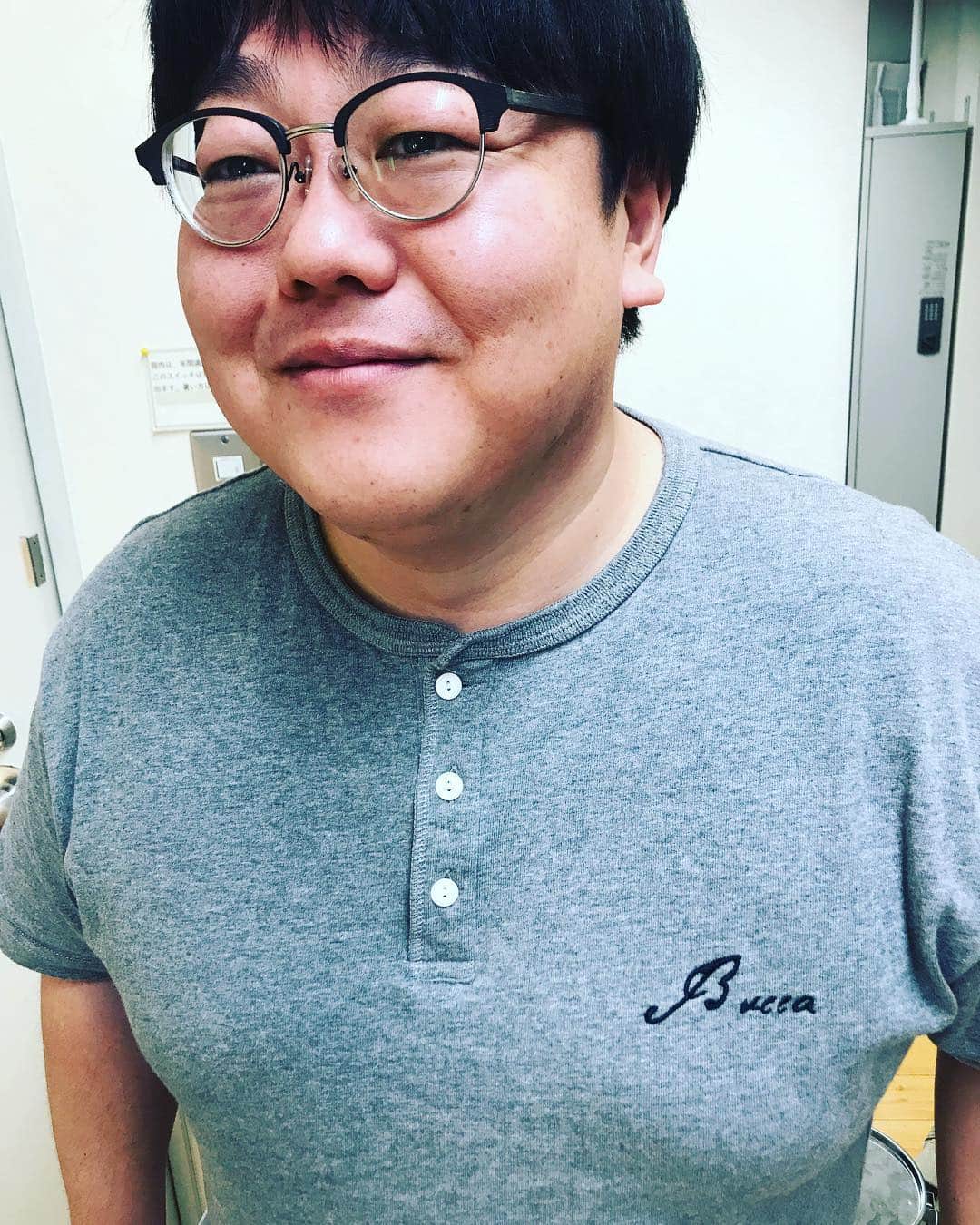 有吉弘行さんのインスタグラム写真 - (有吉弘行Instagram)「またブッカ着てるわ。 勘弁してくれよ。。。」1月14日 14時14分 - ariyoshihiroiki