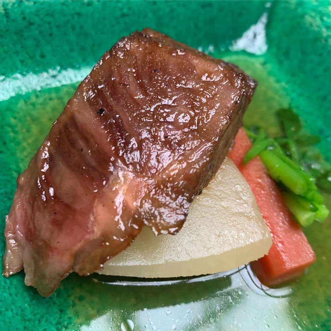 今野ゆいさんのインスタグラム写真 - (今野ゆいInstagram)「今年初の温泉旅行♨️ 今回は箱根湯本にある、ホテル南風荘にお泊り。お料理も美味しいし、お部屋も綺麗で温泉も良かった〜。オイルマッサージも上手で、またしてほしい★ココおススメ✨ 今度は草津温泉へ行きたいw #箱根湯本 #ホテル南風荘」1月14日 14時22分 - yui_85_