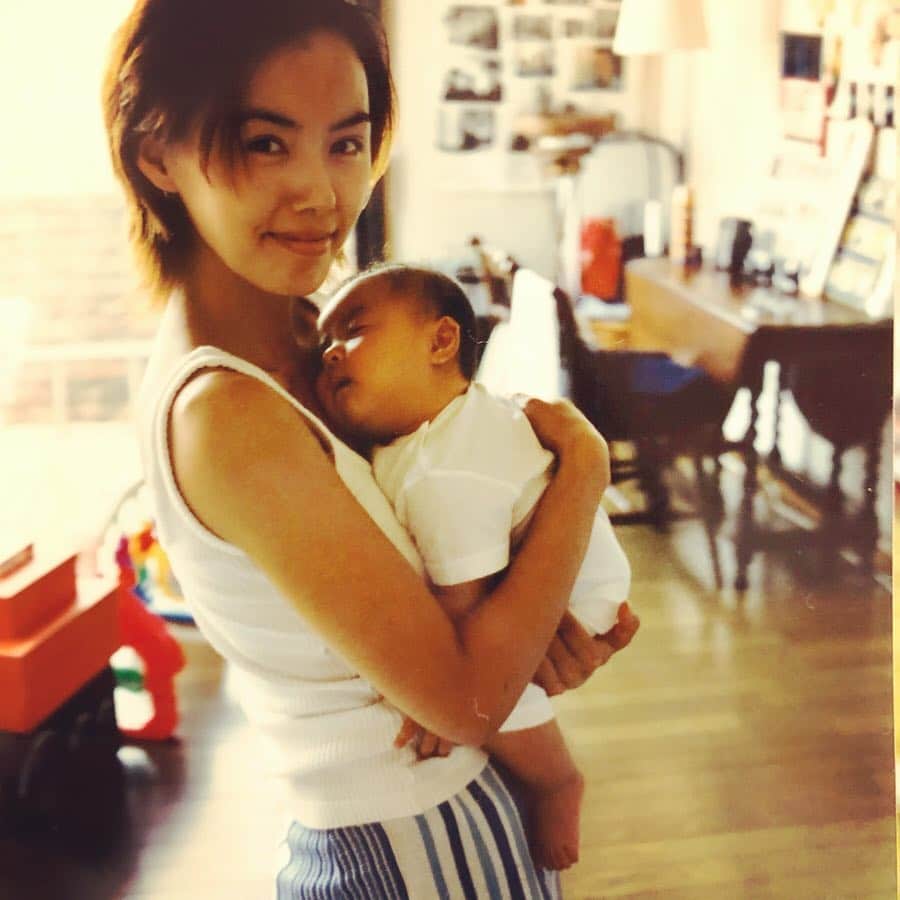 田中律子さんのインスタグラム写真 田中律子instagram 娘っ子成人式おめでとう 私 年子育ておつかれ あんなに小さくて私の後を追って泣いてたちびっ子が 成人式 幼稚園からずっと一緒だったお友達とみんなで学校の成人式パーティー 幼稚園 初等科