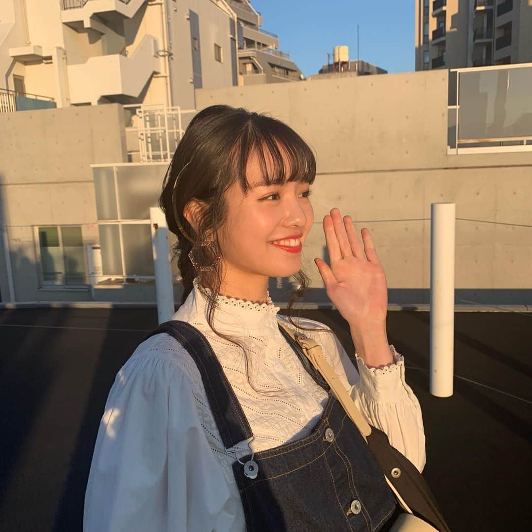 高橋有紀さんのインスタグラム写真 - (高橋有紀Instagram)「2019年も抜群に抜群です。 可愛いすぎて愉快なひと。👼 seventeen4月号お楽しみにっ素晴らしく可愛いよっ #手が大きい？顔が小さい！ #osakana_yuki  #横田真悠」1月14日 21時19分 - osakana_yuki