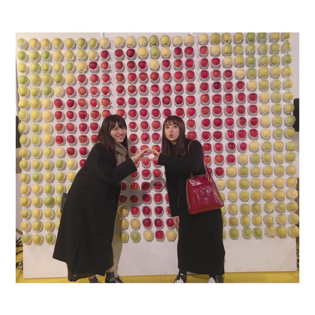 中島早貴さんのインスタグラム写真 - (中島早貴Instagram)「りんごで作られた インスタ映えスポット🍎 かわええ。笑 - #ふるさと祭り #東京ドームシティ」1月14日 21時59分 - saki__nakajima__uf