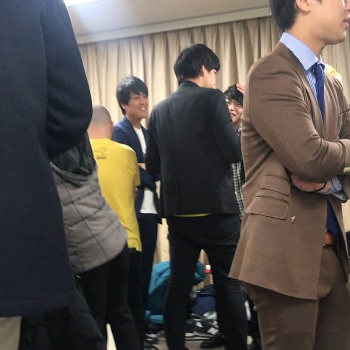 浜田のインスタグラム：「【頑張れめらちゃん】 友達が少なすぎて入れる輪を探しては失敗するめらちゃん①」
