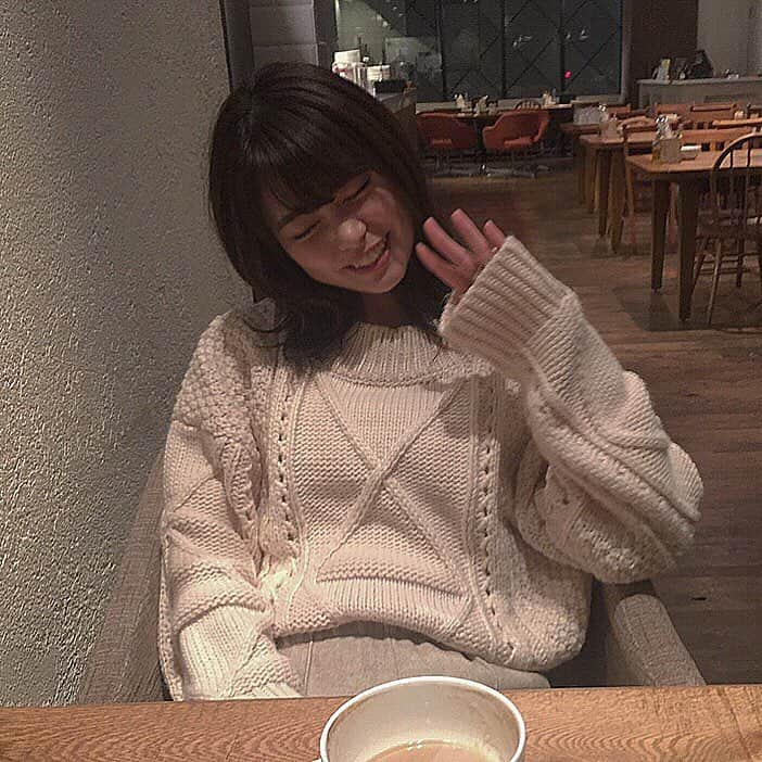 前田亜美のインスタグラム：「. . おはようございます☺︎︎. . 👋.」