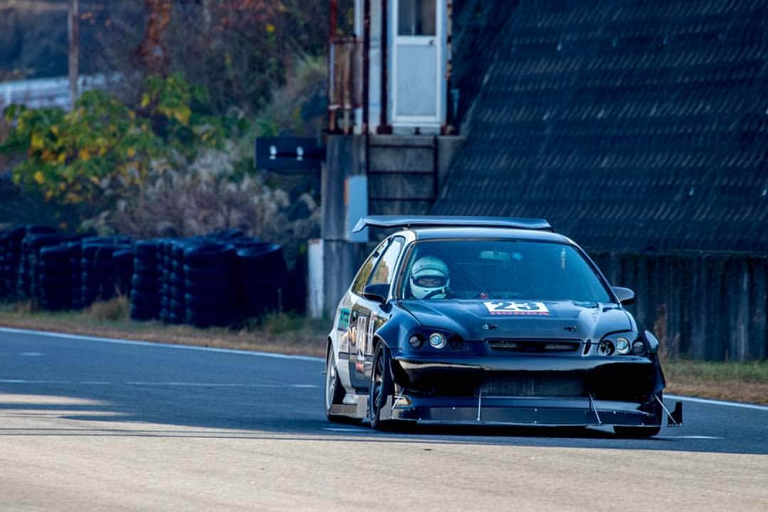 mistbahnさんのインスタグラム写真 - (mistbahnInstagram)「_ 厚見自動車 NUTEC EK9 Honda CIVIC _ _ Shot on 11-Nov 2018 "Race only for HONDA Track Cars" organized by @aslan_inc_japan at Central Circuit (Hyogo, Japan) owner: @kouki.38r photo: @mistbahn _ _ Qualify: Overall 2nd (1:25.898) Race: Overall 2nd I'm not sure I can get a holiday on 20-Jan, but I'm looking forward to see this EK9 at CTAC(Central circuit Time Attack Challenge). _ _ JP) 2018年11月11日、セントラルサーキットで開催されたアスランさん( @aslan_inc_japan )主催の「ホンダ・ワンメイク・レース」にて撮影。 予選、決勝ともに総合2位の厚見自動車 @kouki.38r さんのEK9改。 1月20日に休みが取れるか今のところわかりませんが、CTAC(行けたら行く！)でこのEK9を見るのを楽しみにしています。 _ _ #hondaonemakerace #centralcircuit #セントラルサーキット #aslan #アスラン #honda #civic #hondacivic #ホンダシビック #シビック #ek9 #ek #ekcivic #kseries #kswapped #k20 #厚見自動車 #osakajdm #kanjo #kanjostyle #kanjoracer #kanjozoku #trackcar #trackspec #timeattack #timeattackjapan #nutec #a050 #ctac」1月15日 13時04分 - mistbahn