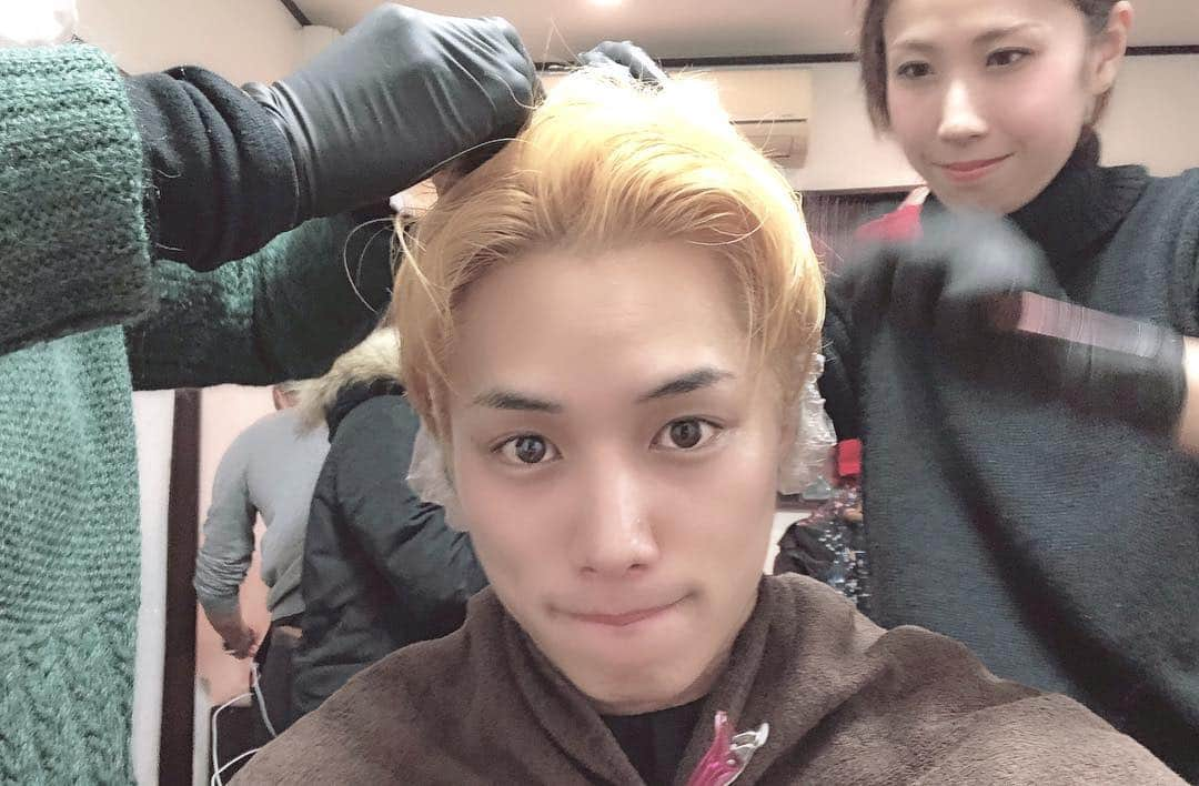 鈴木伸之さんのインスタグラム写真 - (鈴木伸之Instagram)「久しぶりのパツキン👨」1月15日 18時30分 - nobuyuki_suzuki_official