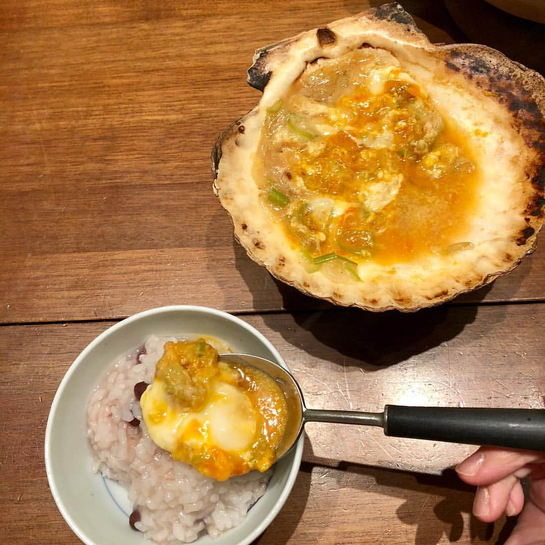 工藤静香さんのインスタグラム写真 - (工藤静香Instagram)「小豆粥は根野菜と鶏の煮物、 貝味噌(^^) と食べました(^^) 貝味噌に使うホタテの殻ですが、今日使った貝は19年前の物です。 私は19年前のと、25年のと２つあります。  母の家には、私が小学生の時に使っていた貝があるらしい笑笑 今度見せてもらいます(^^)」1月15日 18時46分 - kudo_shizuka