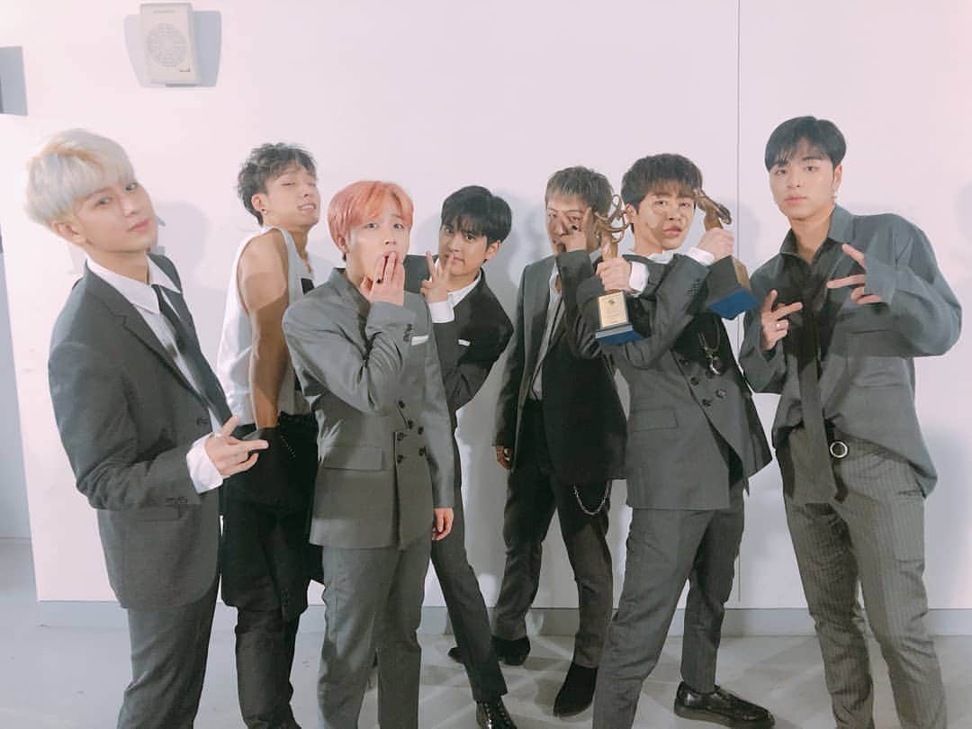 CHAN（チョン・チャヌ）のインスタグラム：「#서가대#ikonic」