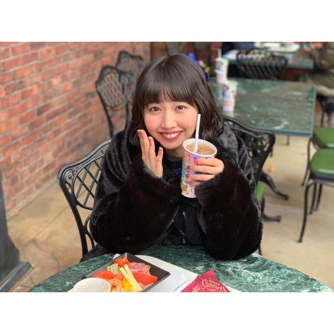 高岡未來のインスタグラム：「明日からは舞台  悪魔inデットリースクール本番です〜！ 楽しみだけどとてつもない緊張です〜🤯 頑張ります！！ #ディズニーシー #オフ会 #悪魔inデットリー」