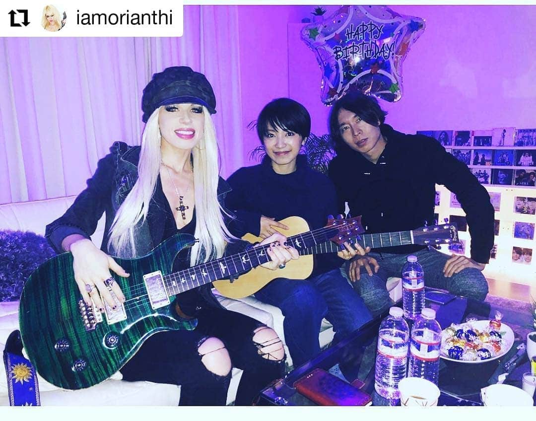 miwaさんのインスタグラム写真 - (miwaInstagram)「#Repost @iamorianthi • • • A birthday to a new fab tune just wrote for @miwa_official_38 New album with producer @her0ism  @sony_japan ✨✨✨✨」1月16日 12時20分 - miwa_official_38
