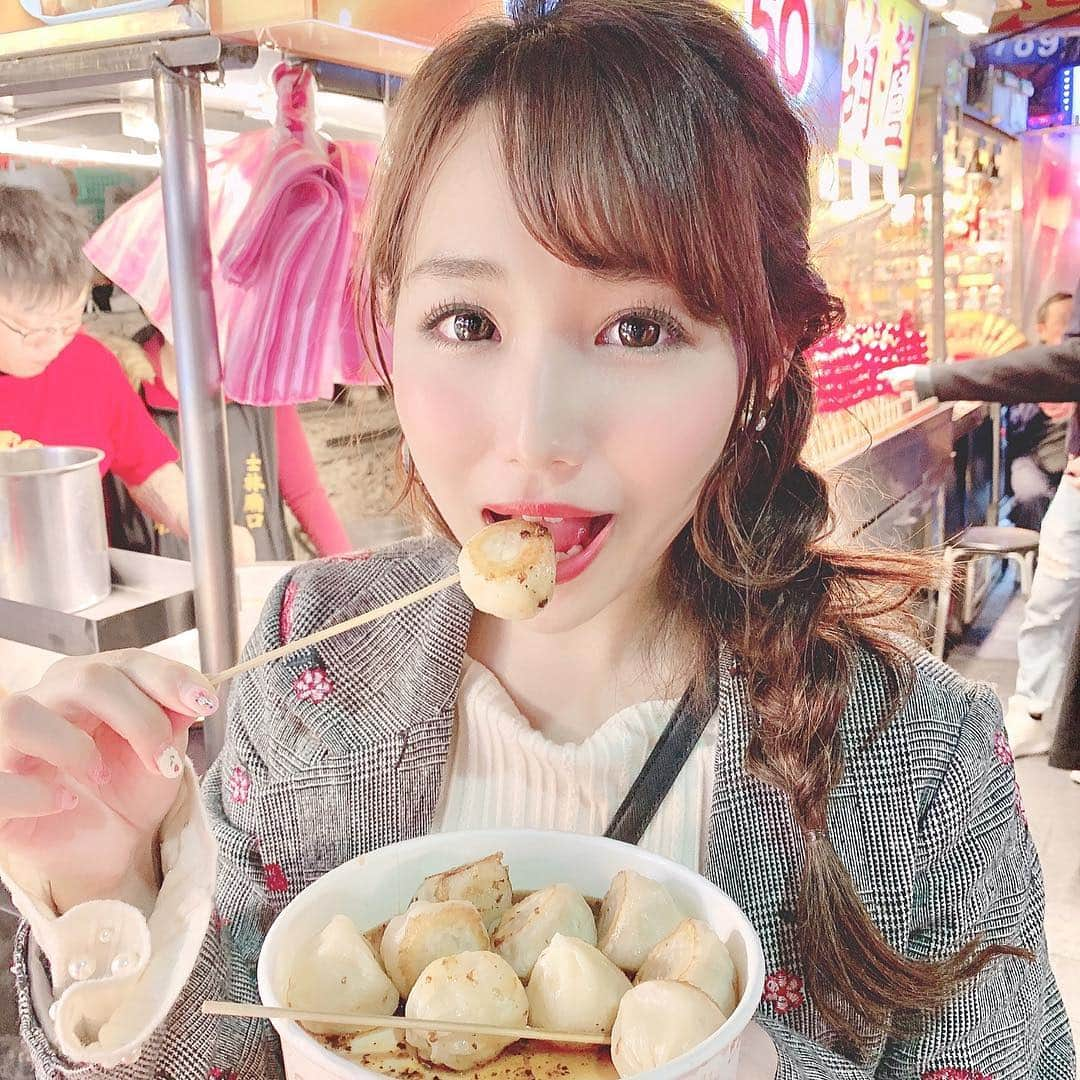 加藤里奈さんのインスタグラム写真 - (加藤里奈Instagram)「. この焼き小籠包本当に美味しかった🥺🥺 やっぱ何より食べ物がおいしい🥺🥺 . #instafood #女子旅 #たべものぐらむ #台湾 #台湾旅行 #台北 #台北旅行 #台北美食 #台北グルメ #台北小吃 #好吃 #taiwan #taiwantravel #taiwanfood #taiwantrip #taipei #taipeifood #travel #travelgram #台湾 #海外旅行 #台湾旅行 #girl #インスタ映え #台湾好き #美味しい #インスタ映えスポット #台湾女子旅 #台湾夜市 #旅女  #フォトジェニック #夜市」1月16日 13時26分 - katoco0326