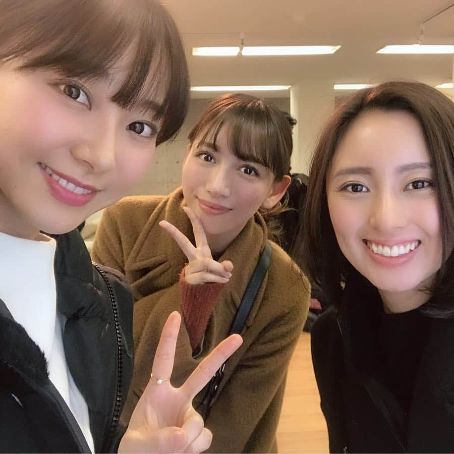 葉月祥子さんのインスタグラム写真 - (葉月祥子Instagram)「同じ事務所の松嶋恵里さん、東美樹さんと一緒に撮影でした💕﻿🎥 待ち時間すら楽しかった☺️❣️﻿ お弁当が大好きなパエリアなのも🥘💕﻿ 現場が女子会へと化しました🤗﻿ #﻿shooting#撮影 #広告 #cm #movie #スペースクラフト #葉月祥子」1月17日 4時59分 - shokohazz210