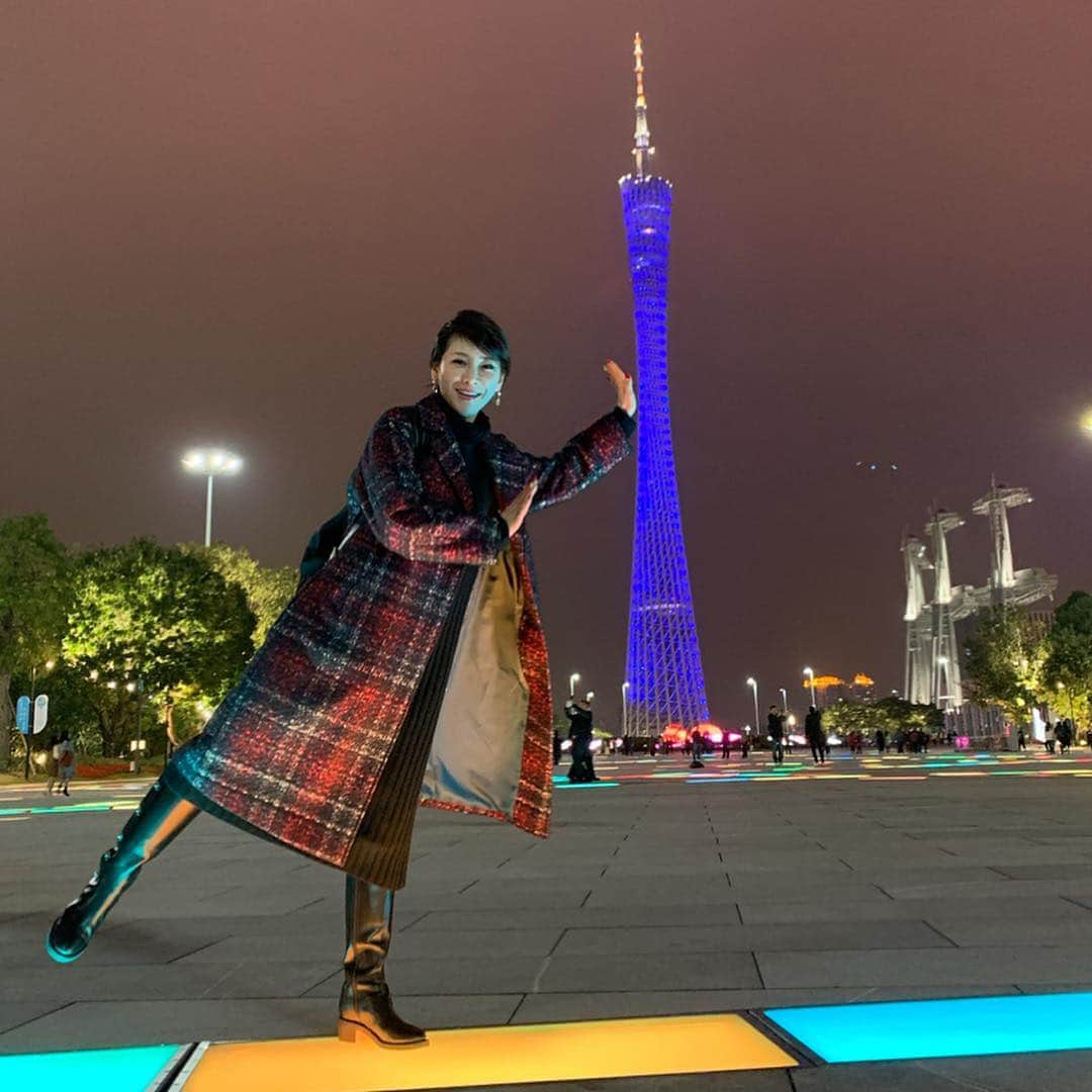 水谷雅子さんのインスタグラム写真 - (水谷雅子Instagram)「#中国#広州#夜景#レインボータワー#高層ビル #水谷雅子#水谷雅子beautybook50の私  夕食の後は夜景が綺麗なのでぶらり散歩🌠」1月17日 20時33分 - mizutanimasako