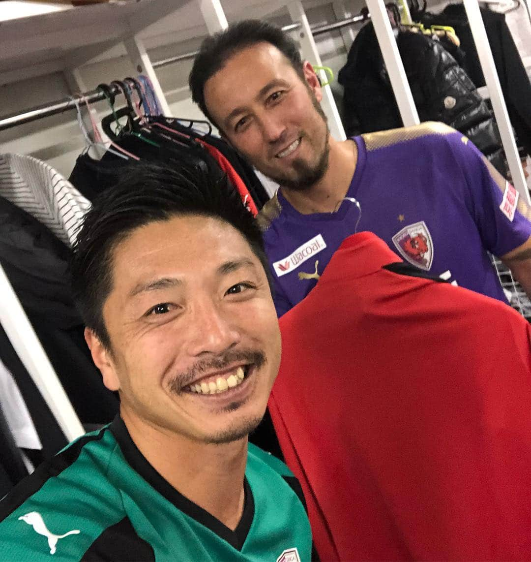 加藤順大さんのインスタグラム写真 - (加藤順大Instagram)「トゥーさんとの2ショットのリクエストがあったので♪ #ナカマー #仲間 #昔から優しい #闘莉王さん  #ジドリー #京都サンガ」1月17日 19時12分 - nobuhiro1