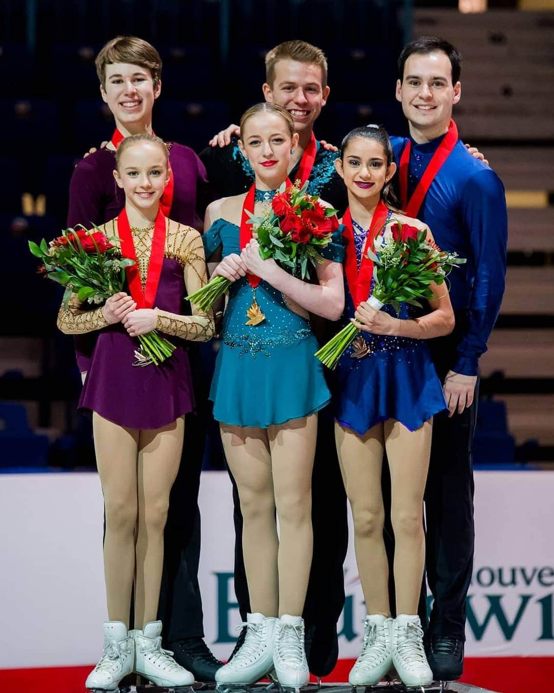 Mathieu Ostiguyのインスタグラム：「We did it! . #ctnsc19 #edea #edeaskates #jacksonultima #goldmedal #nationalchampions #proud #blessed #teamwork」