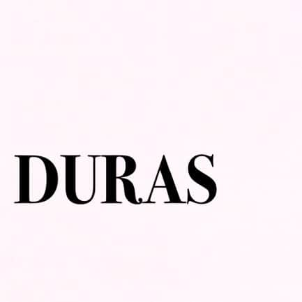 DURAS maiのインスタグラム：「この場を借りて皆様にお伝えさせて頂きたいことがあります。 ・ この度、デュラス梅田EST店は今月の1月31日をもってCLOSEする事が決定しました。 今まで足を運んで頂きましたお客様、本当にありがとうございます。 ・ ・ そして、私もこの機会にDURASを退職する決断をしました。 約7年務めさせて頂きましたが、辛い事も楽しい事も沢山経験させて頂き今では本当に有難い環境で働く事が出来たこと感謝してます。 ・ 本当に突然のご報告となり、申し訳ございません。 残り少ない出勤も精一杯頑張ります😊 #duras」