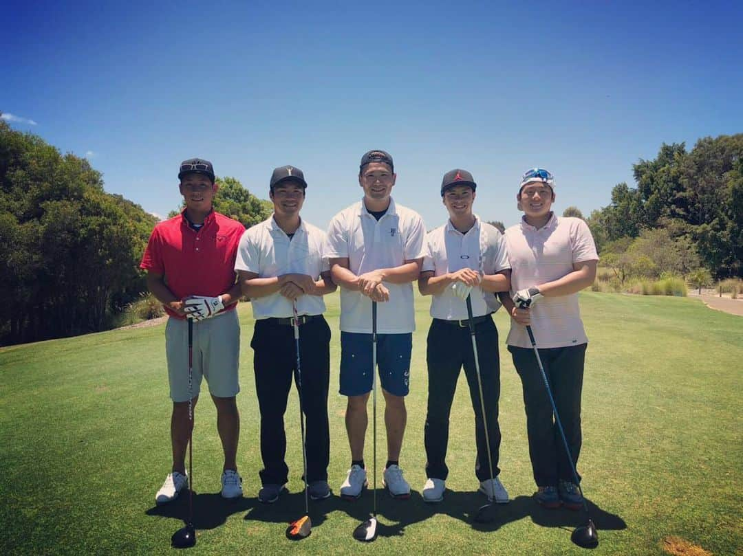 田中将大さんのインスタグラム写真 - (田中将大Instagram)「休日はみんなでゴルフ⛳️🏌️‍♂️✨ #田中将大 #辛島航 #則本昂大 #松井裕樹 #藤平尚真 #やっぱり今日も辛島が1番スコア良かった👏👏👏」1月17日 16時04分 - masahiro_tanaka.official