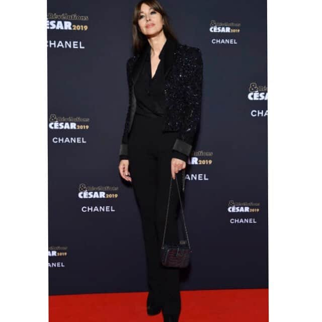 モニカ・ベルッチさんのインスタグラム写真 - (モニカ・ベルッチInstagram)「❤At the petit Palais for @academiedescesar  Jacket and bag  @chanel shoes @louboutinworld ring @cartier  #monicabellucci#acadeliedescesars#cesar2019#chanel#louboutin#cartier#cartierdiamonds#моникабелуччи」1月17日 18時17分 - monicabellucciofficiel