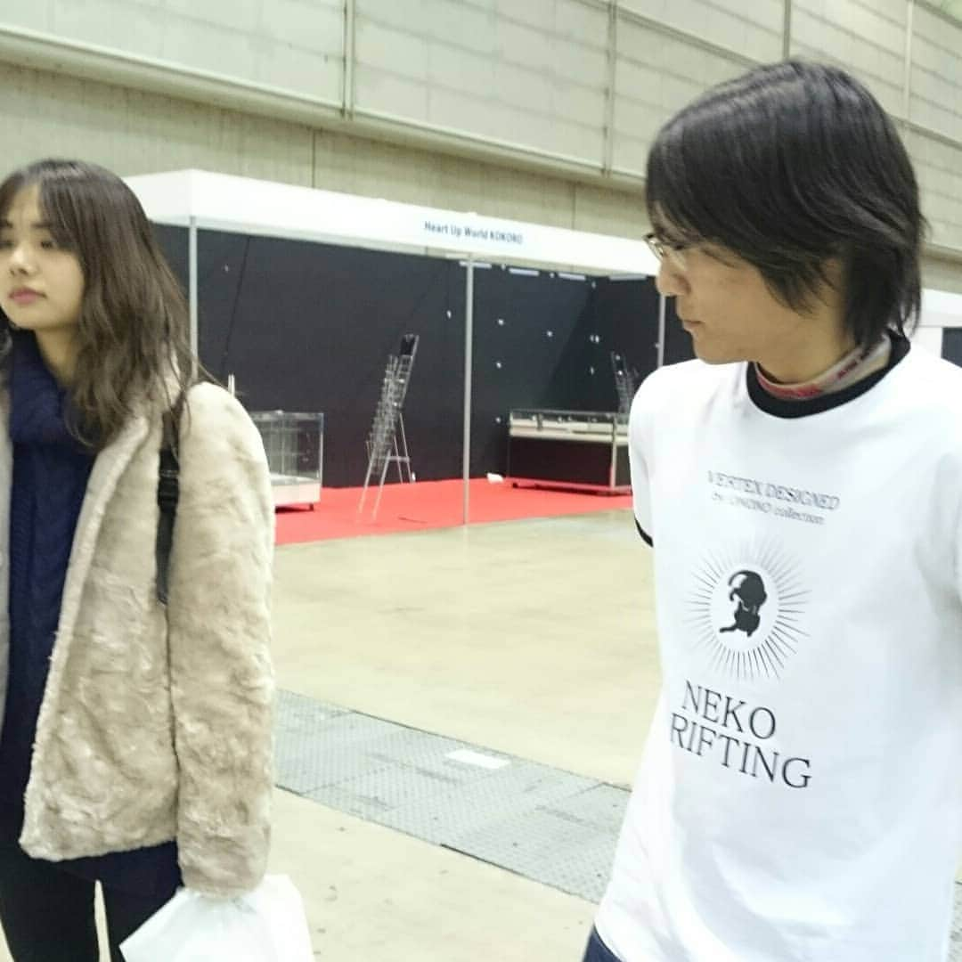 小野さゆりさんのインスタグラム写真 - (小野さゆりInstagram)「東京オートサロン2019ヴェルテックスブースにおこしいただきました皆様ありがとうございました✨  ウィルコムさん、タップスさんと楽しすぎる3日間でした😭😭 終わってしまってさみしいし、 もっとこうしておけばああしておけばと おなじみの一人反省会です  代用機だからつかいこなせてないし、 画質悪いし、バタバタだしで、写真も動画もぜんぜんとれなかったなぁ💦  オフショット集になります✨  いいひとしかいないブース この空間にまぎれこめた私はやっぱり運がいい✨  #オートサロン #東京オートサロン #東京オートサロン2019 #オートサロン2019 #キャンギャル #モデル #コンパニオン #willcom #vertex #上野高広 #D1 #D1GP #プラネットオシリス #オシリス #taps #レクサス #小野さゆり #熊林保奈美 #長谷川真希 #レースクイーン #taps #TAS2019 #TAS #レースクイーン」1月18日 12時15分 - sayuriono0301