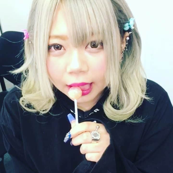 XCITYのインスタグラム：「丸山れおなちゃんの激しいストローク！ #セクシー女優 #jav #MaruyamaReona」